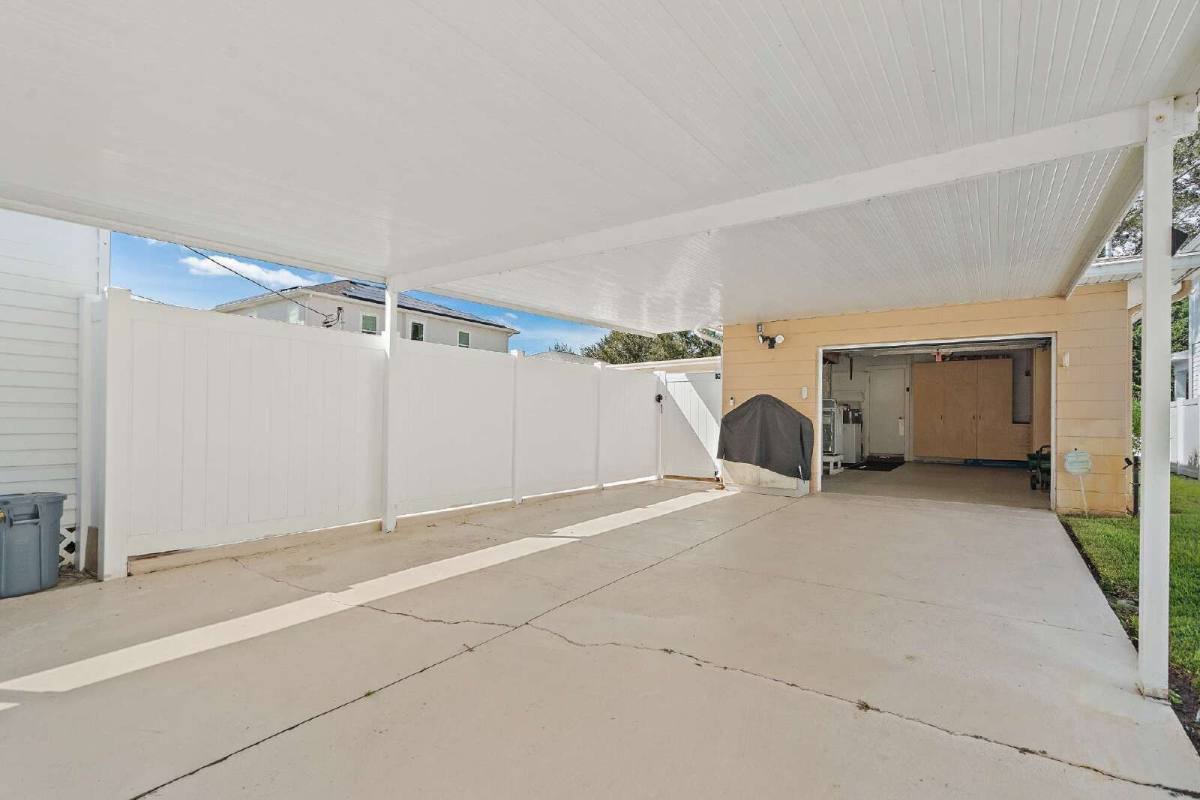 House for rent at 510 34th Ave N, Saint Petersburg, FL 33704