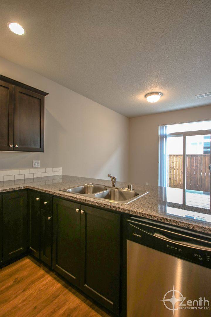 Townhouse for rent at 11517 NE 125th Ave, Vancouver, WA 98682