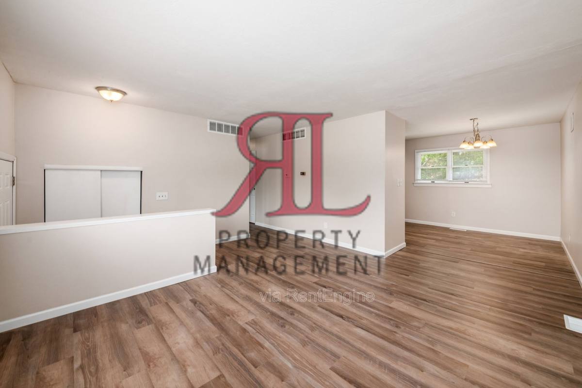 Apartment for rent at 998 Hillery Rd, Columbus, OH 43229