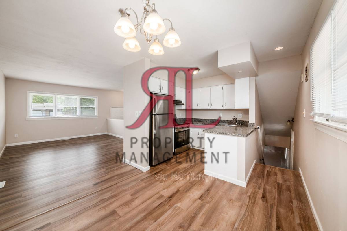 Apartment for rent at 998 Hillery Rd, Columbus, OH 43229