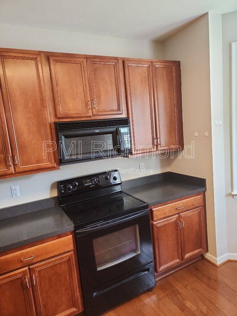 Townhouse for rent at 1252 Providence Knoll Dr, Richmond, VA 23236