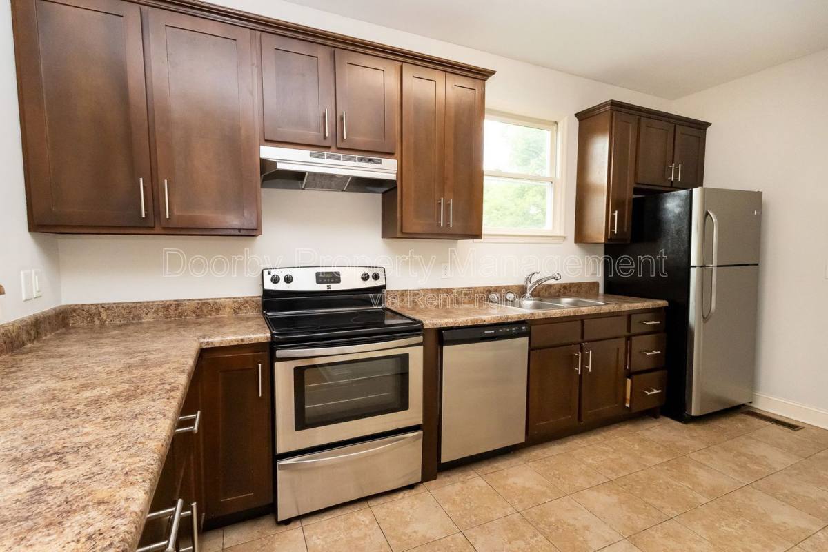House for rent at 226 N Hickory St, Chattanooga, TN 37404