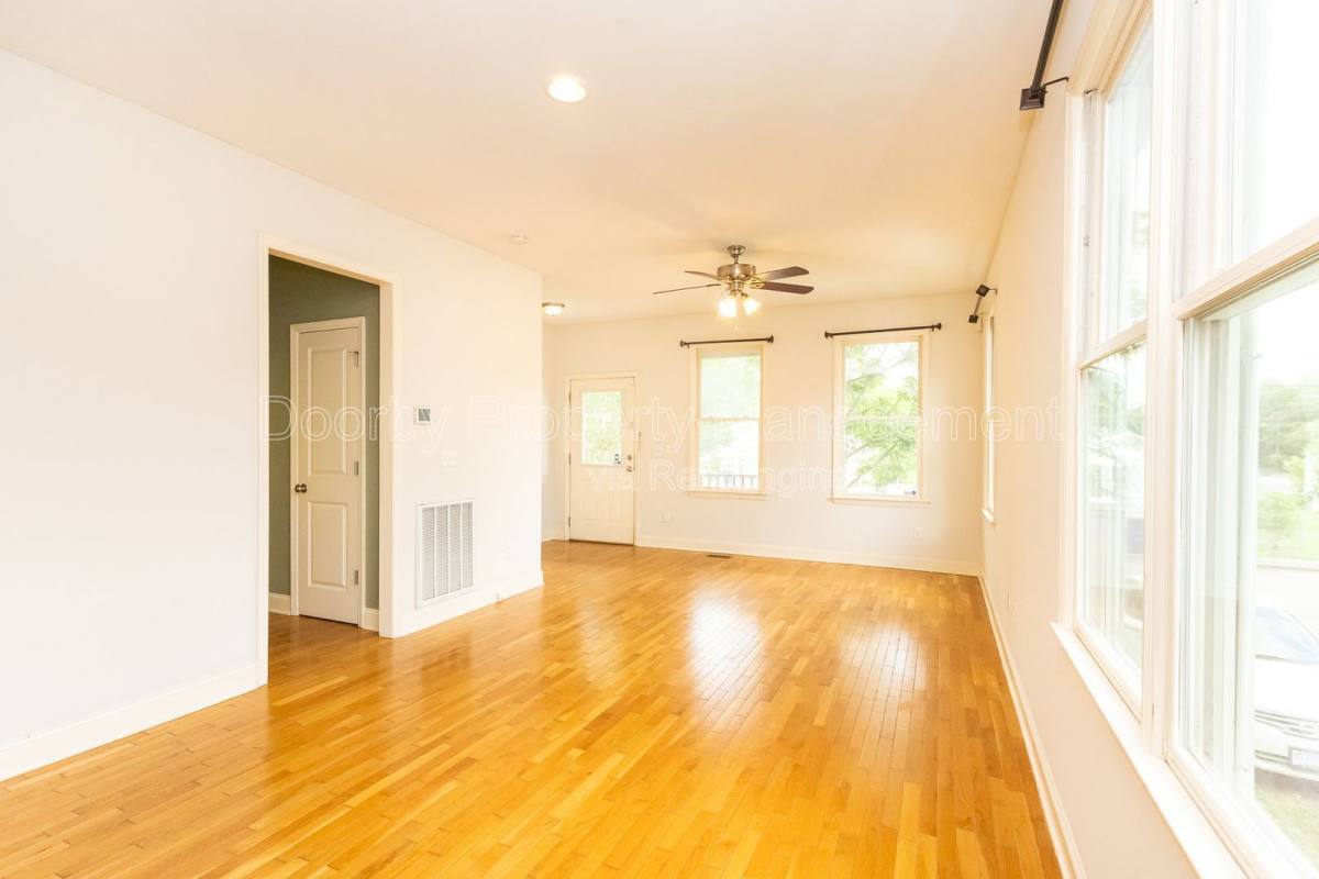House for rent at 226 N Hickory St, Chattanooga, TN 37404