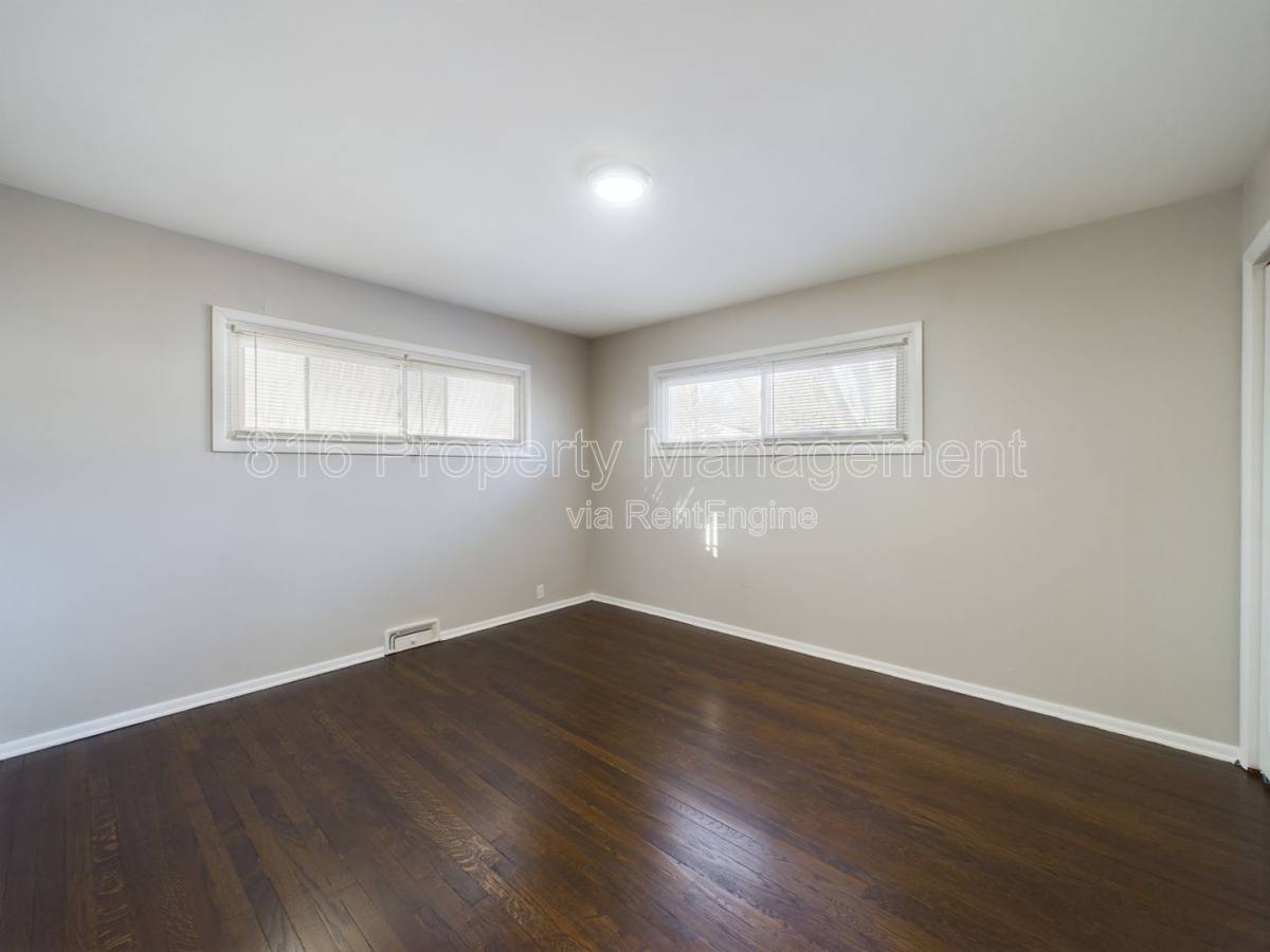 House for rent at 11404 Eastern Ave, Kansas City, MO 64134