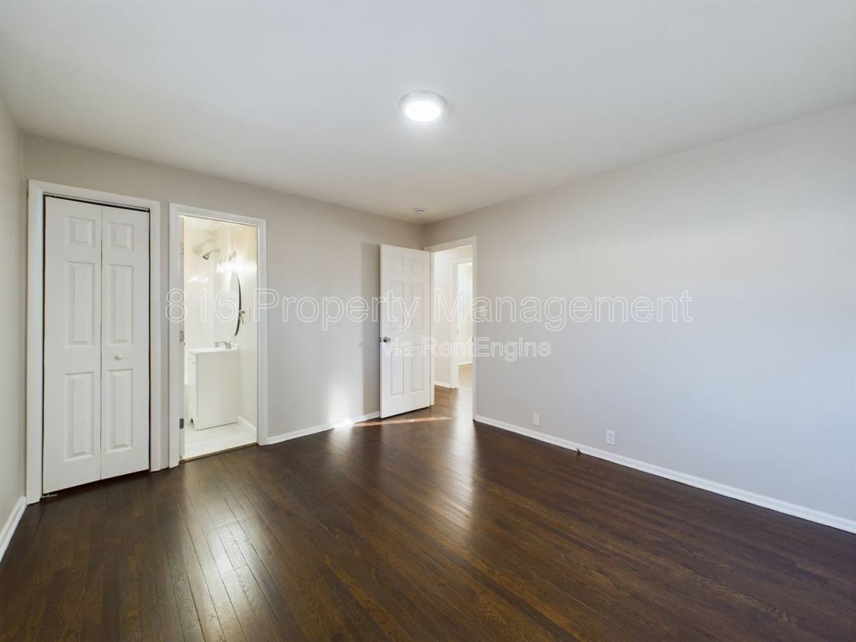 House for rent at 11404 Eastern Ave, Kansas City, MO 64134