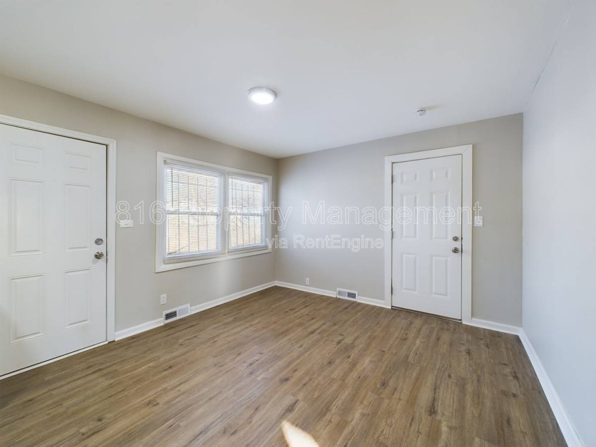 House for rent at 11404 Eastern Ave, Kansas City, MO 64134