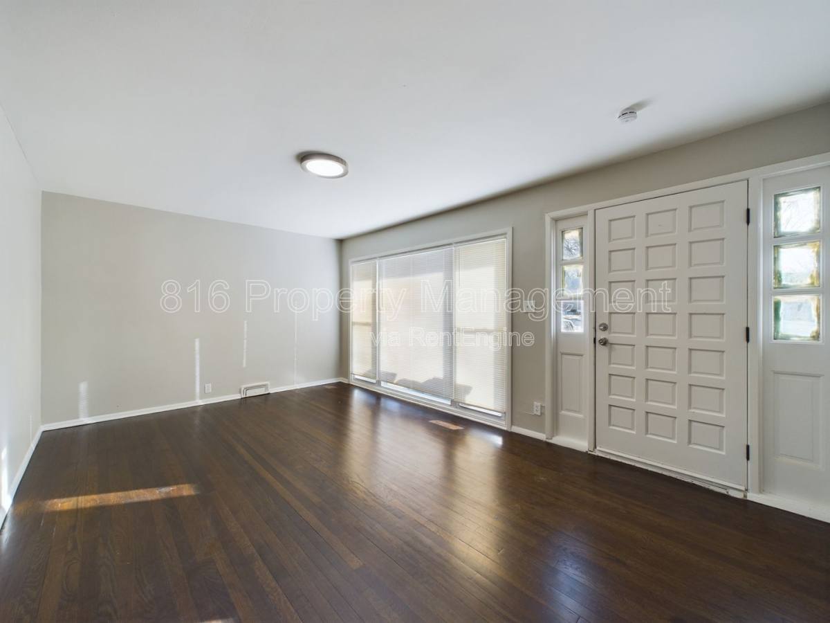 House for rent at 11404 Eastern Ave, Kansas City, MO 64134