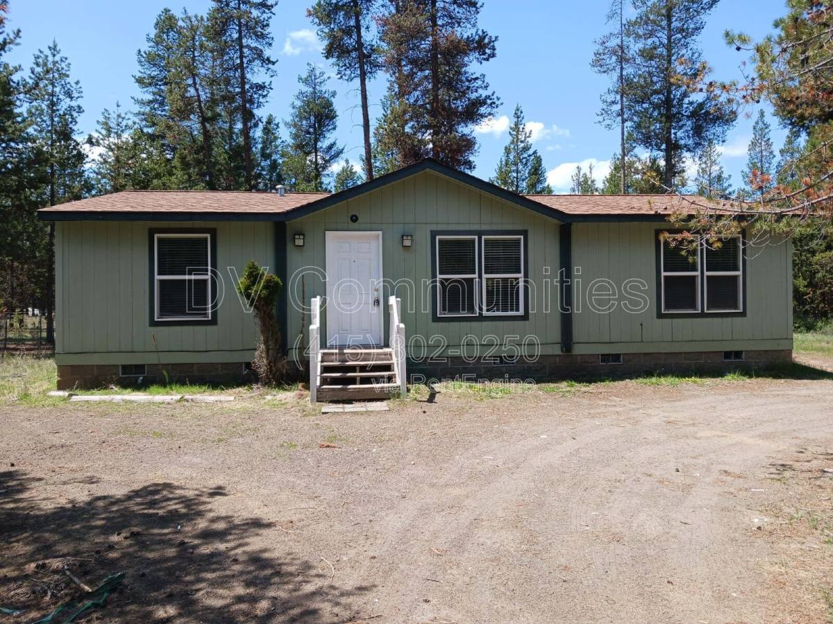 House for rent at 52145 Dustan Rd, La Pine, OR 97739