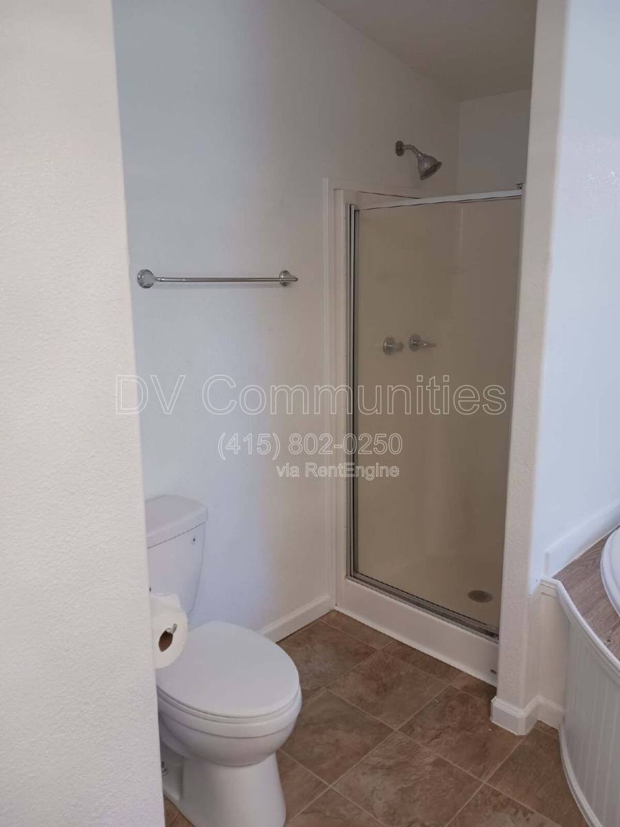 House for rent at 52145 Dustan Rd, La Pine, OR 97739