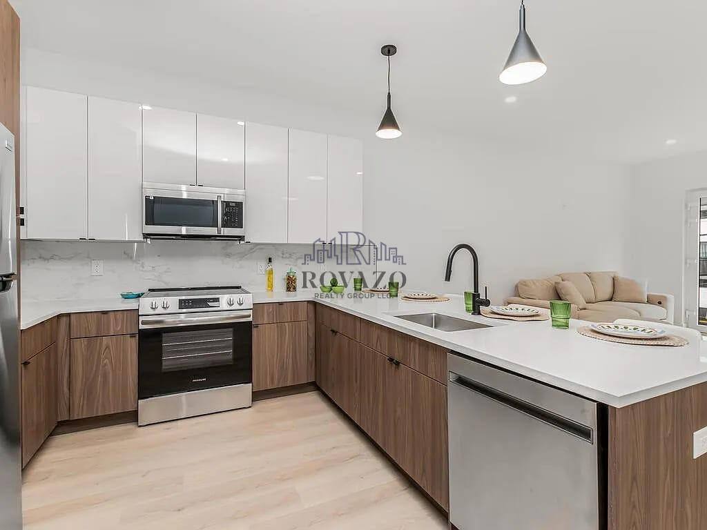 Apartment for rent at 19 Livingston St, Newark, NJ 07103