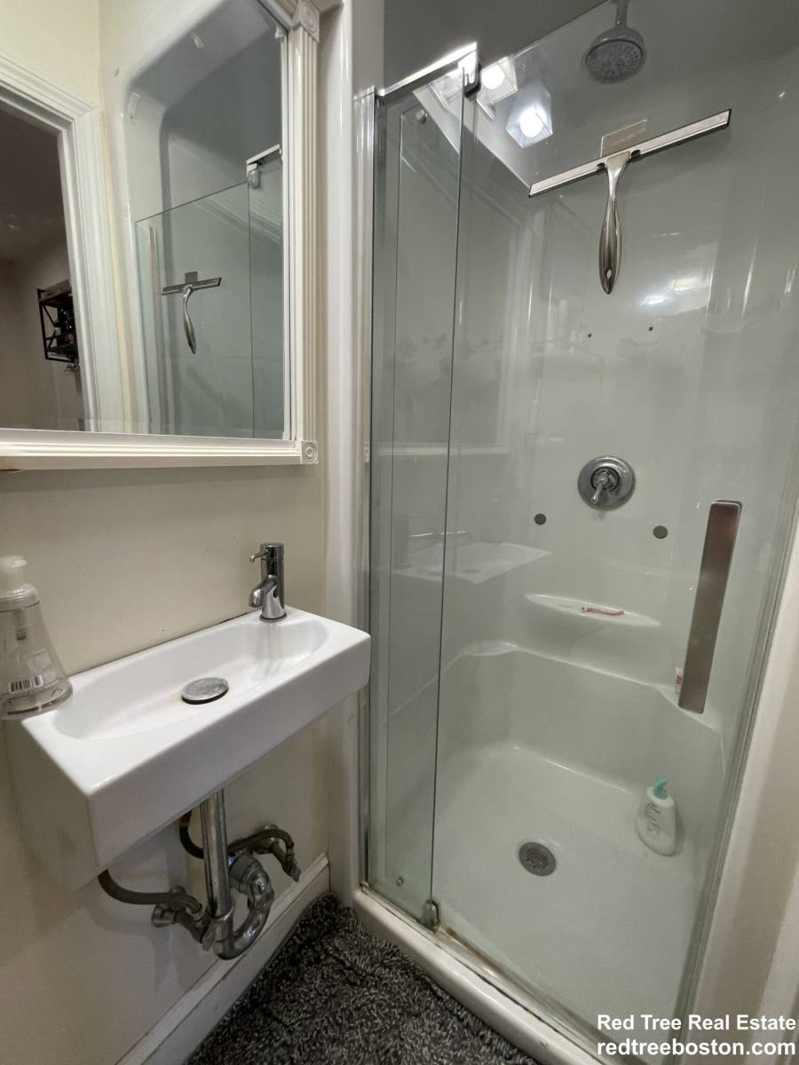Apartment for rent at 191 Winthrop Rd #2, Brookline, MA 02445