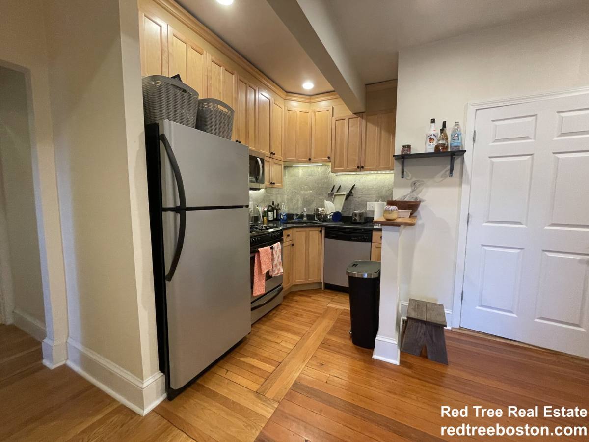 Apartment for rent at 191 Winthrop Rd #2, Brookline, MA 02445