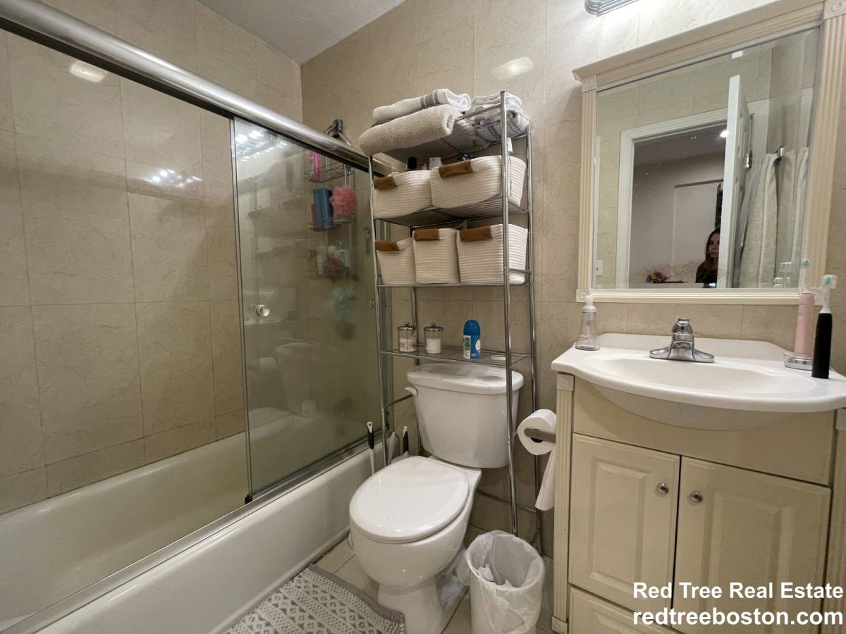 Apartment for rent at 191 Winthrop Rd #2, Brookline, MA 02445