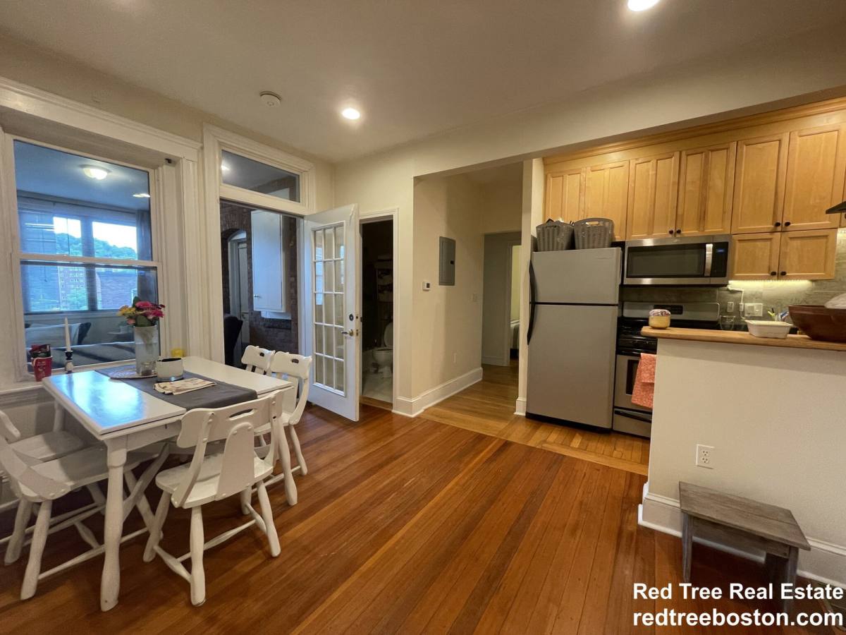 Apartment for rent at 191 Winthrop Rd #2, Brookline, MA 02445