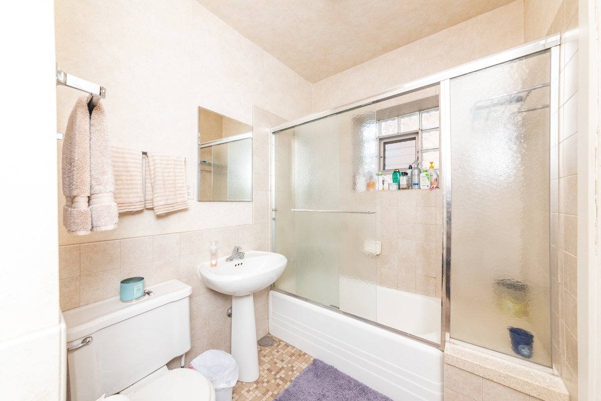 Apartment for rent at 3411 N Elaine Place #2, Chicago, IL 60657