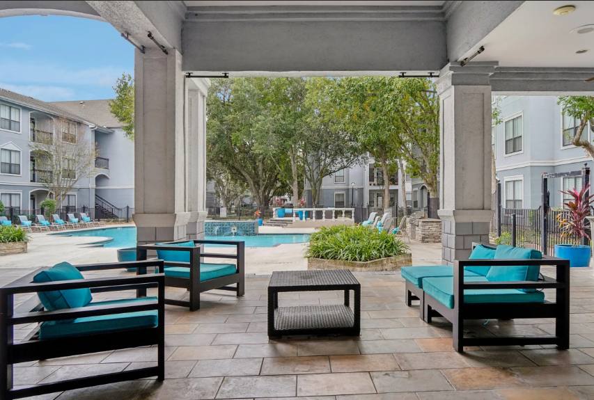Apartment for rent at 2500 Woodland Park Dr, Houston, TX 77077