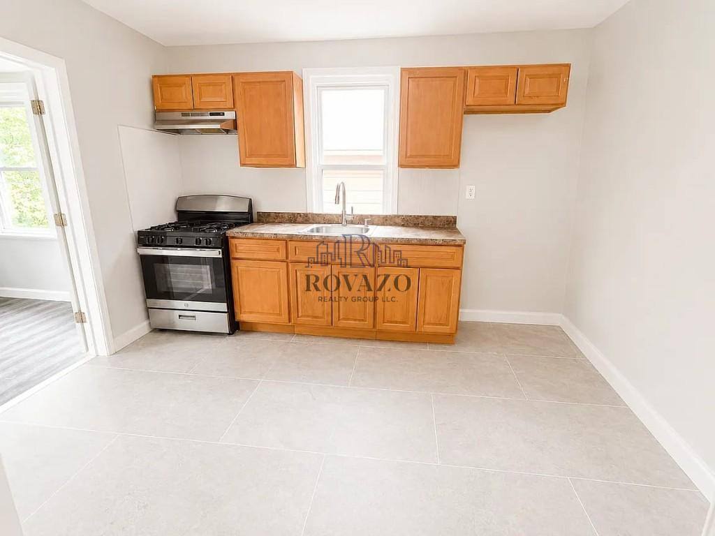 Apartment for rent at 295 S Clinton St #2B, East Orange, NJ 07018