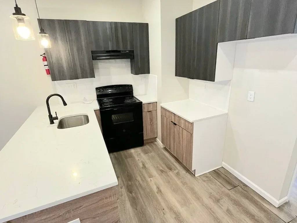 Apartment for rent at 383-385 Avon Ave #3R, Newark, NJ 07108