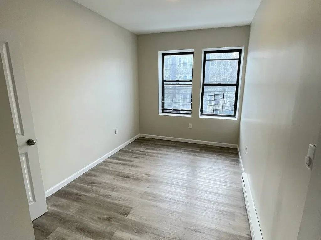 Apartment for rent at 383-385 Avon Ave #3R, Newark, NJ 07108