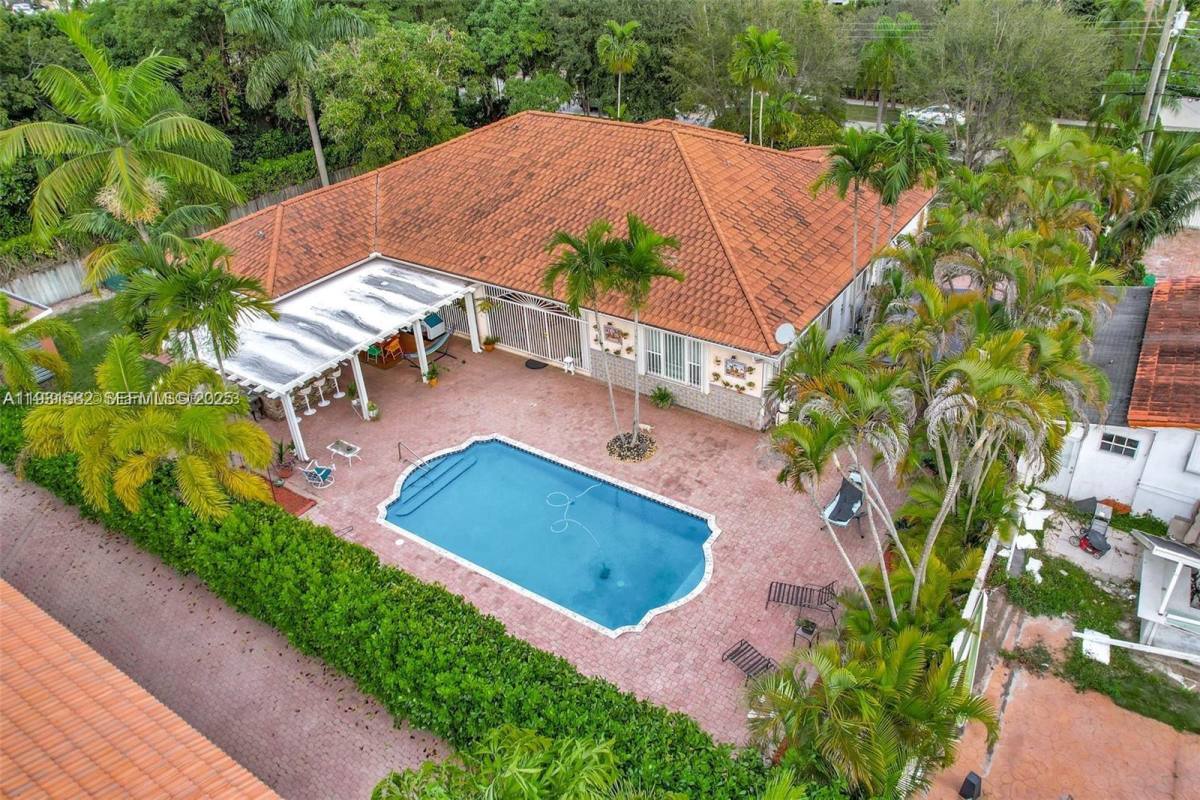 House for rent at 5750 SW 67th Ave, Miami, FL 33143