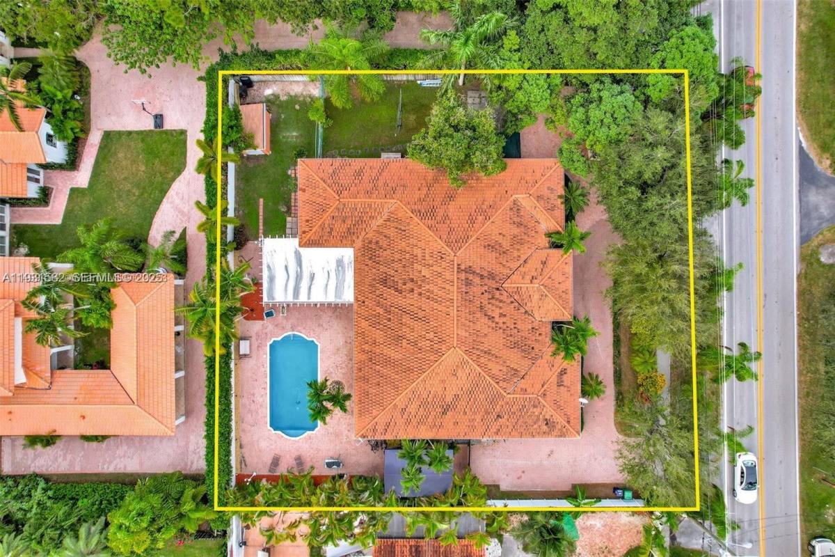 House for rent at 5750 SW 67th Ave, Miami, FL 33143
