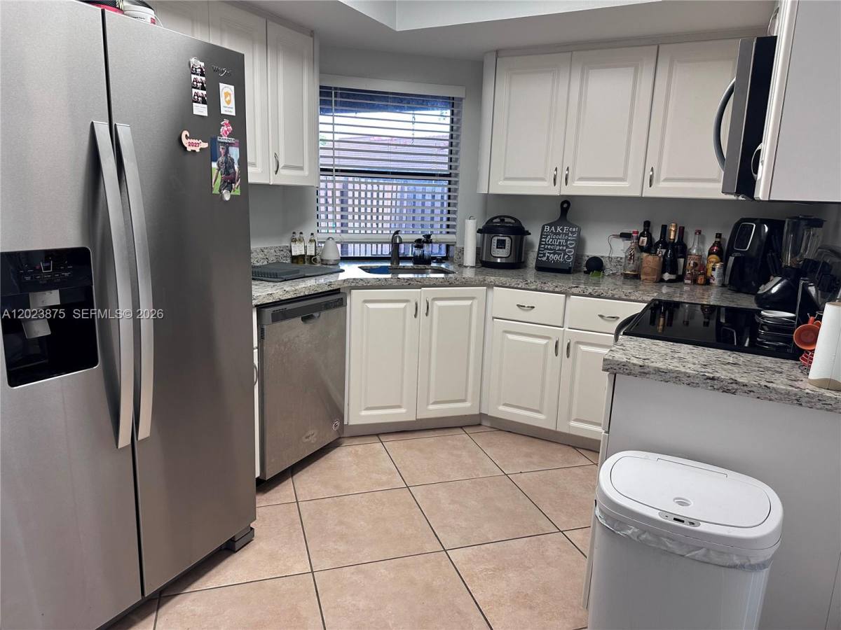 Townhouse for rent at 15205 SW 48th Terrace, Miami, FL 33185