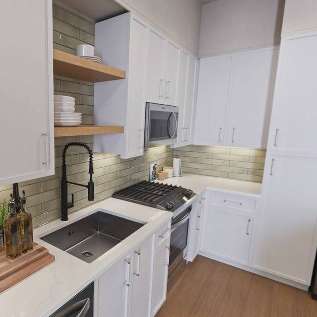 Apartment for rent at 1010 Waugh Dr, Houston, TX 77019