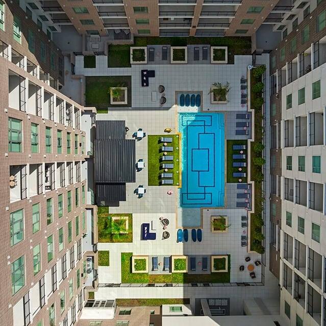 Apartment for rent at 1810 Main St, Houston, TX 77002