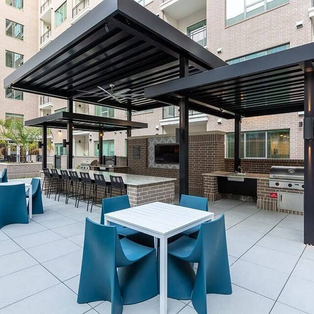 Apartment for rent at 1810 Main St, Houston, TX 77002
