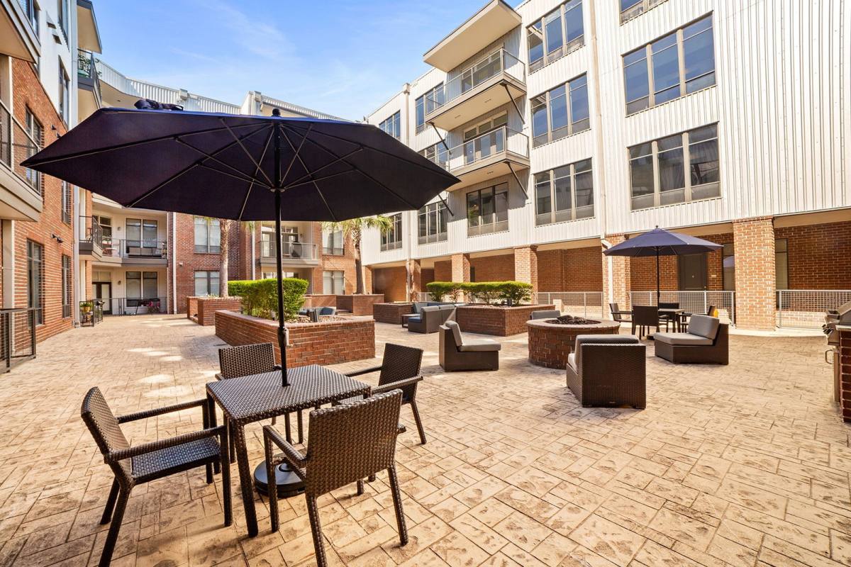 Apartment for rent at 2125 Yale St, Houston, TX 77008