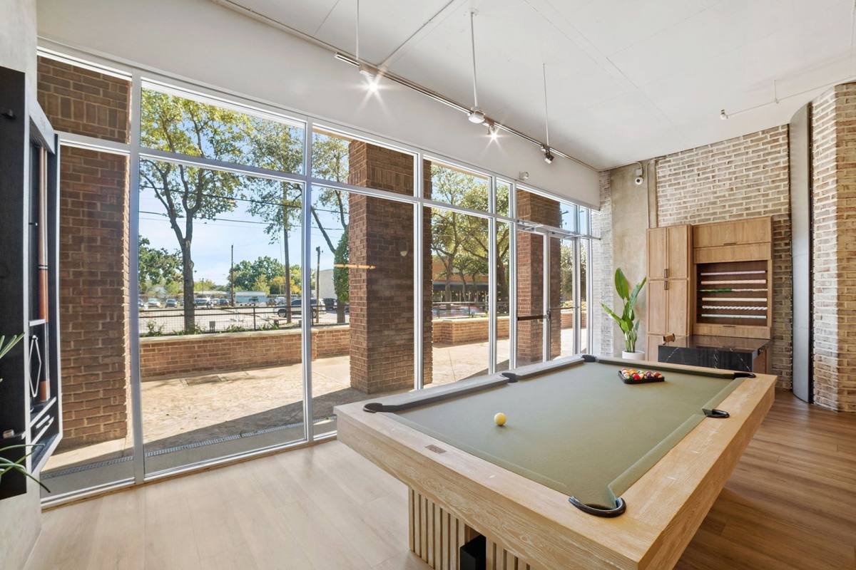 Apartment for rent at 2125 Yale St, Houston, TX 77008