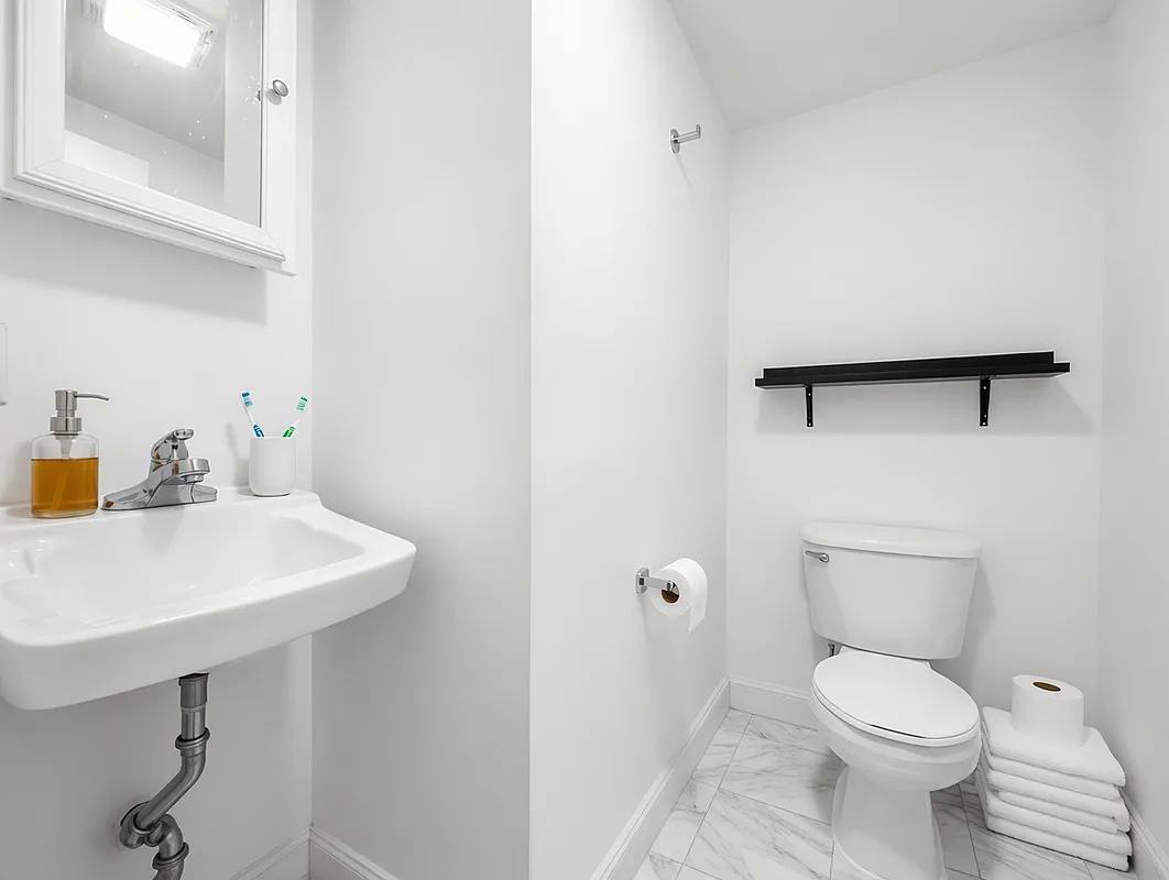 Apartment for rent at 126 Rivington St #2A, New York, NY 10002