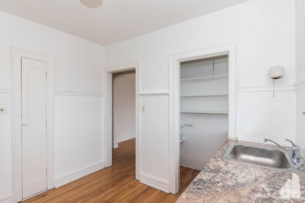 Apartment for rent at 2619 W Berwyn Ave #3B, Chicago, IL 60625