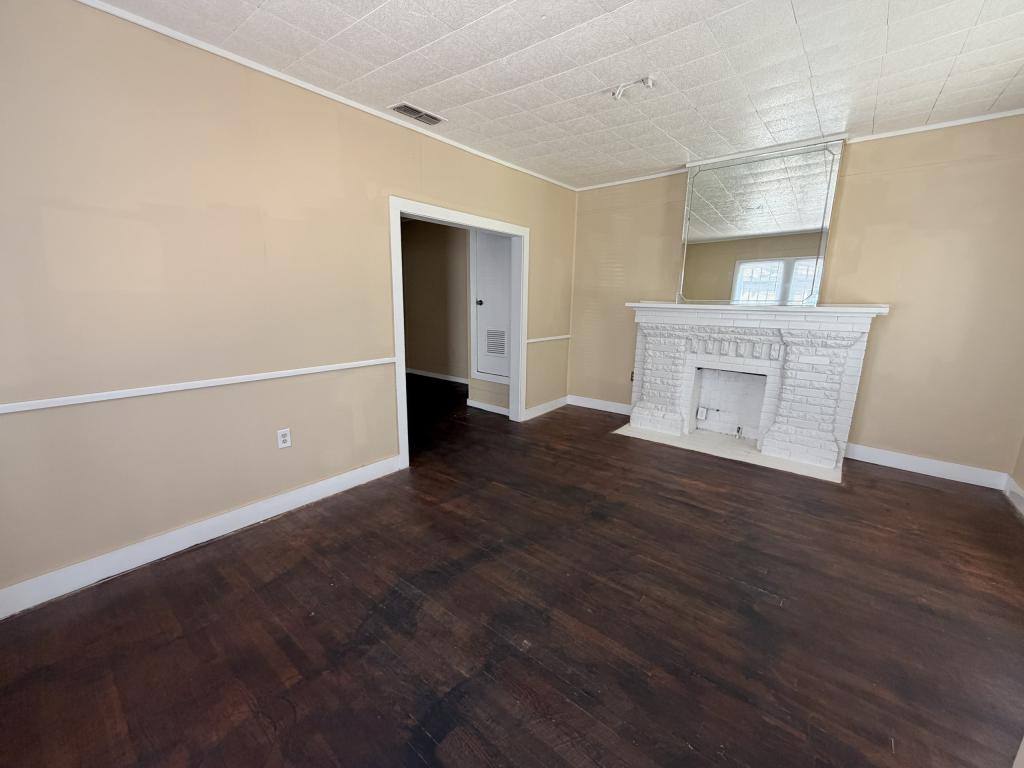 Townhouse for rent at 1913 Tilden St, Wichita Falls, TX 76309