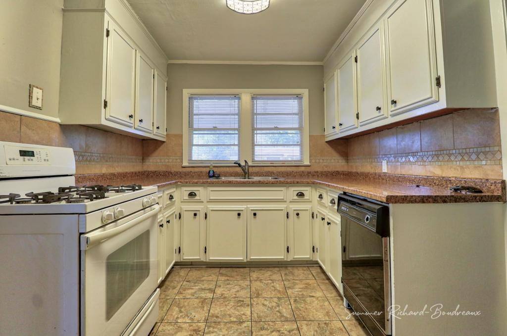 House for rent at 3601 1st Ave, Lake Charles, LA 70607