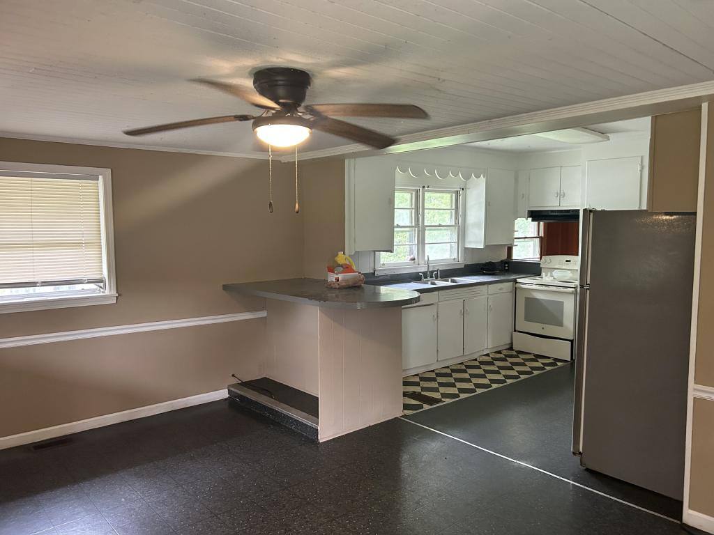 House for rent at 924 W Sumter St, Florence, SC 29501
