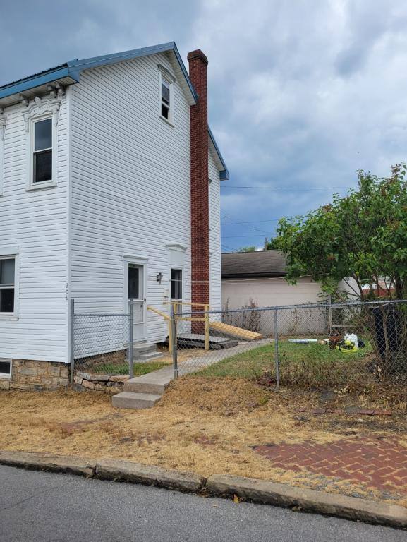House for rent at 208 5th St, Altoona, PA 16602