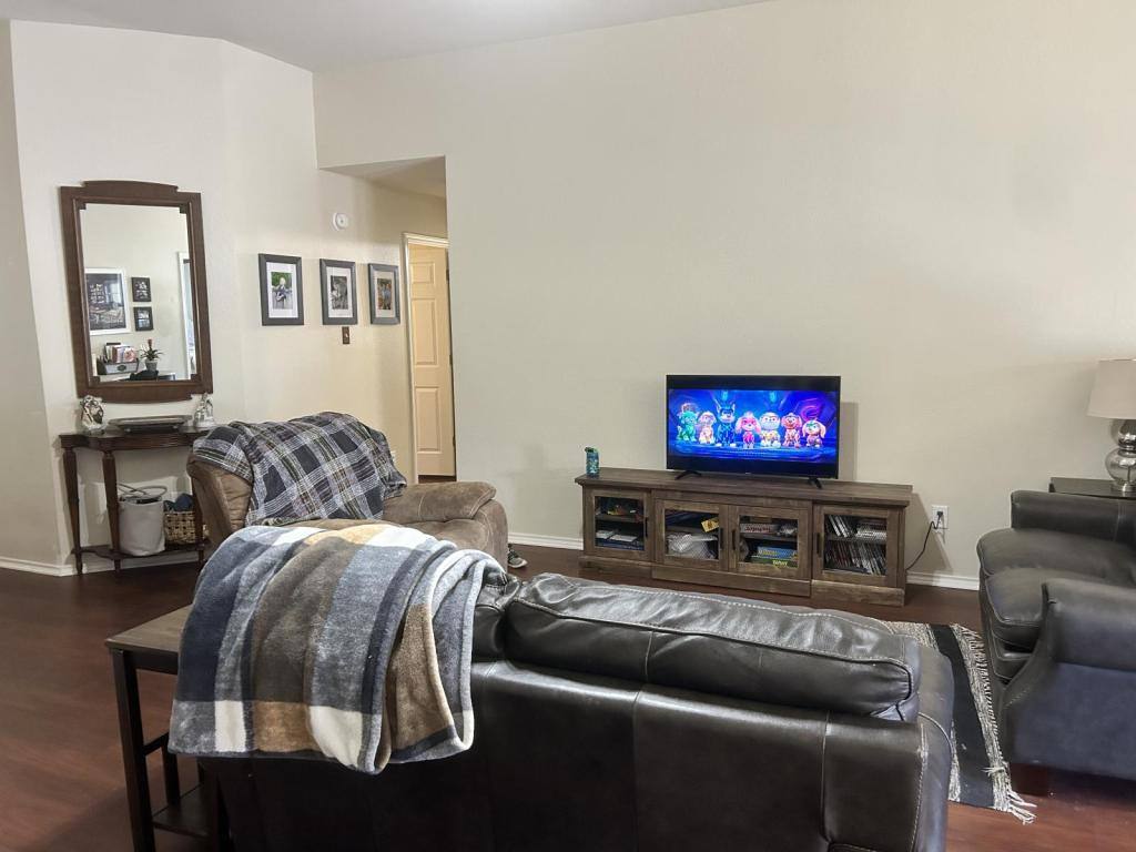 House for rent at 140 Calcite Lane, Jarrell, TX 76537