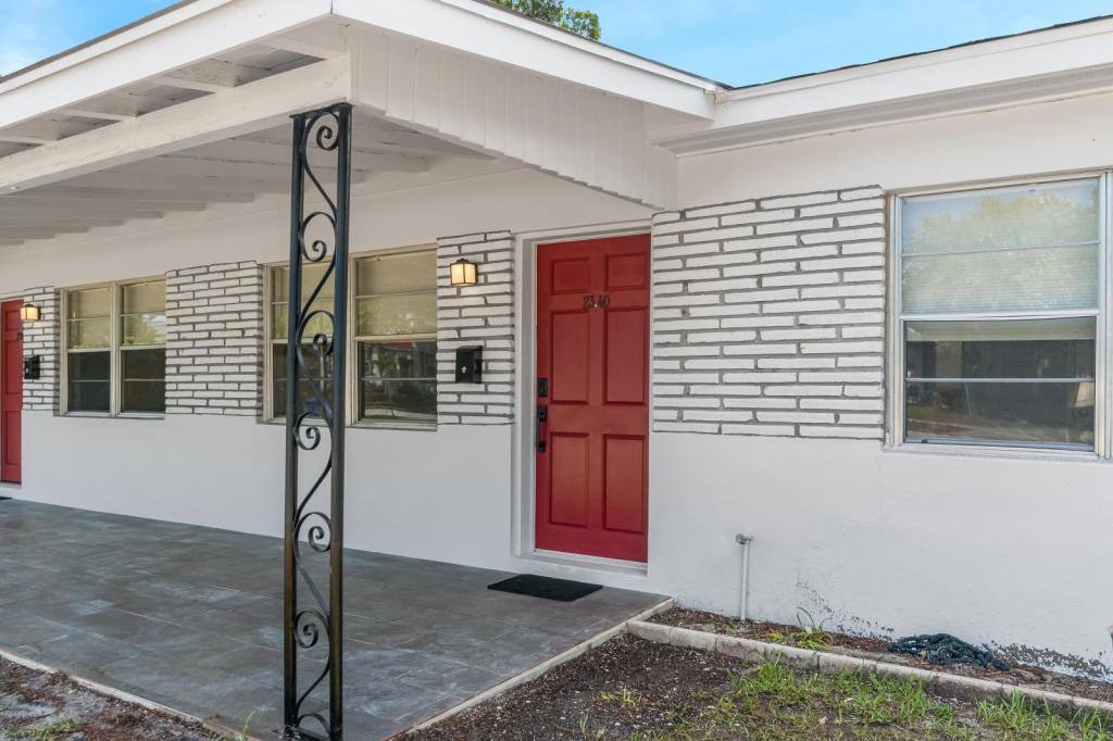 Apartment for rent at 2340 16th Ave, Vero Beach, FL 32960
