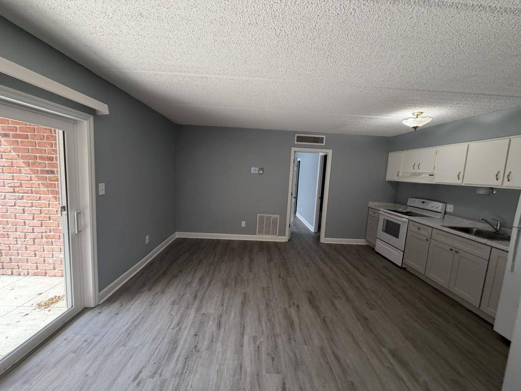 Condo for rent at 8360 12th St N #D, Saint Petersburg, FL 33702