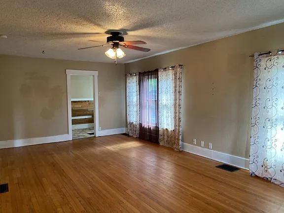Townhouse for rent at 1118 18th St, Greeley, CO 80631