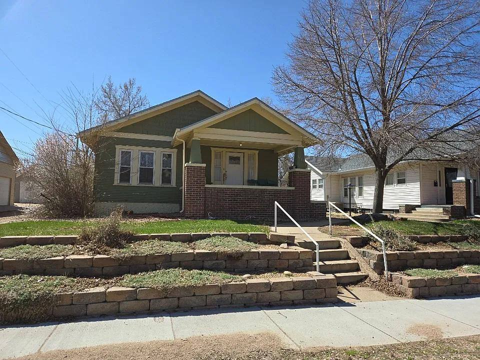 Townhouse for rent at 1118 18th St, Greeley, CO 80631