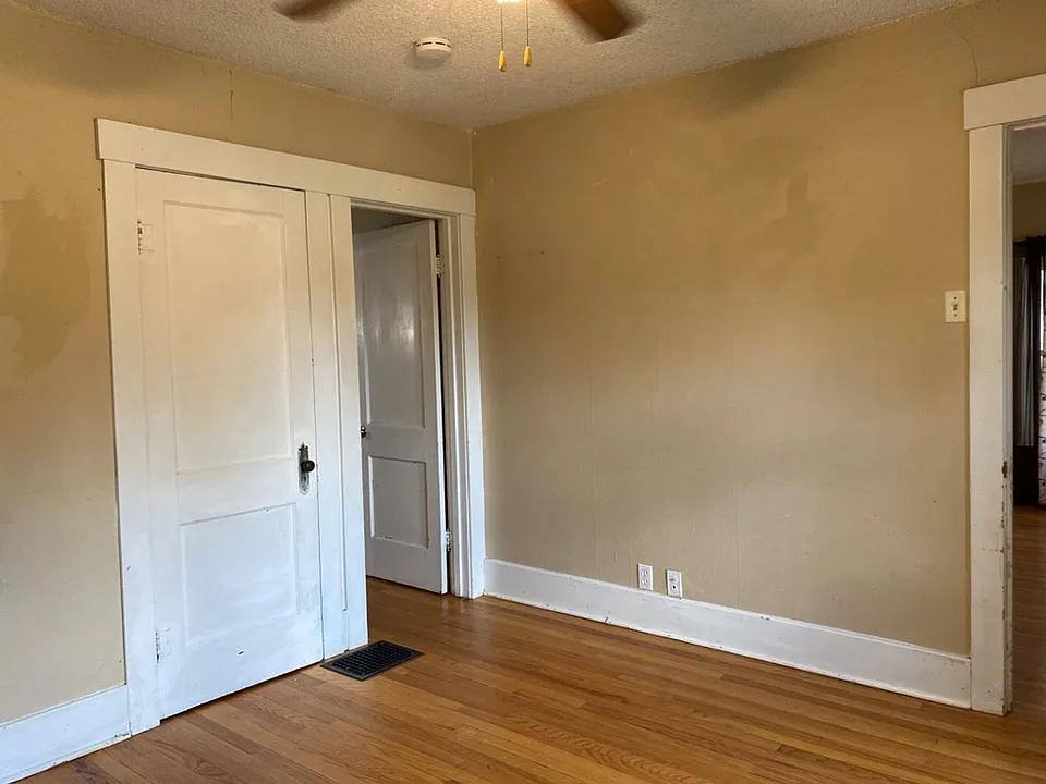 Townhouse for rent at 1118 18th St, Greeley, CO 80631