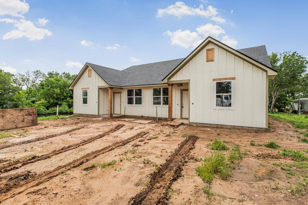 House for rent at 142 E Martin Luther King Dr, Caldwell, TX 77836
