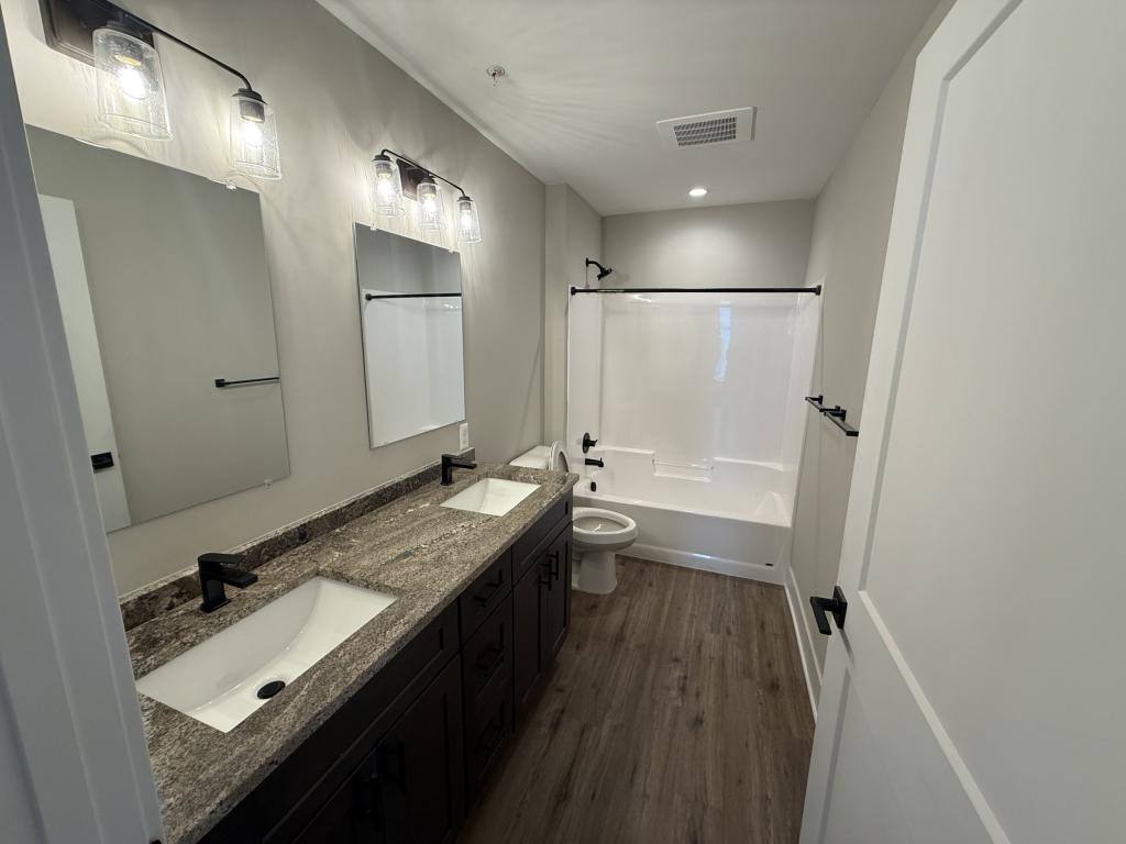 Apartment for rent at 1108 N Water St, Bay City, MI 48708