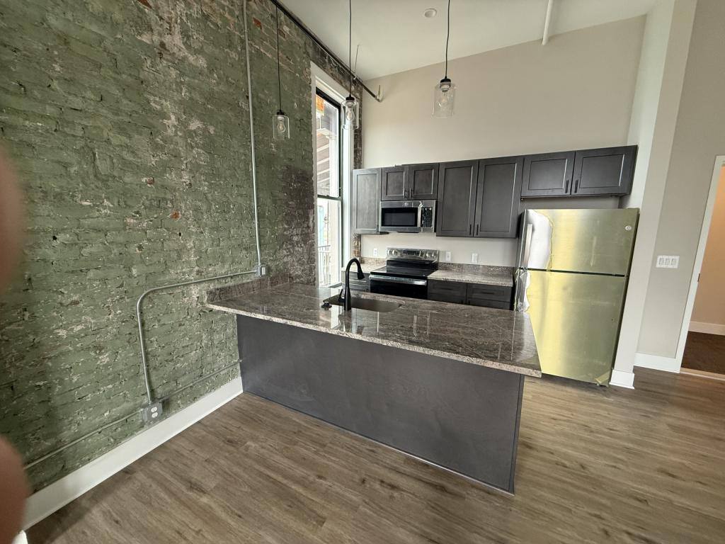 Apartment for rent at 1108 N Water St, Bay City, MI 48708