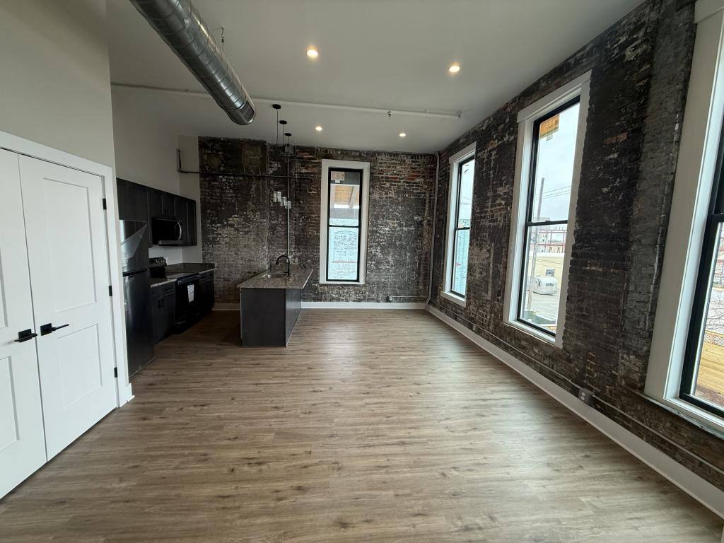 Apartment for rent at 1108 N Water St, Bay City, MI 48708
