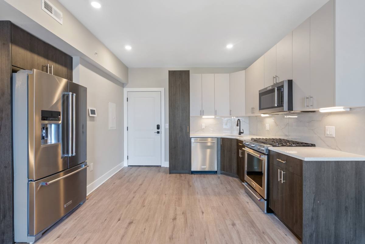 Apartment for rent at 408-10 N Front St, Philadelphia, PA 19123