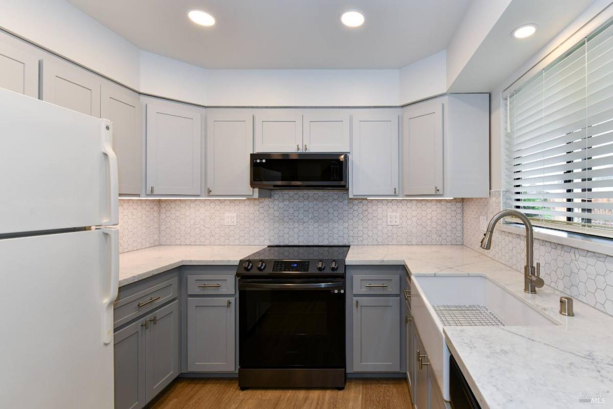 Apartment for rent at 2833 Marin St, Napa, CA 94558