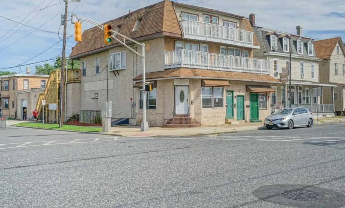 Apartment for rent at 242 N Broadway #1, Gloucester City, NJ 08030